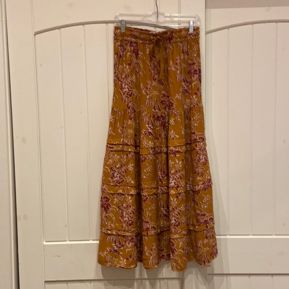 Beautiful Wonderly Maxi Skirt